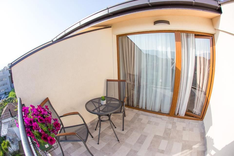 Апартаменты Porto Apartmani Тиват