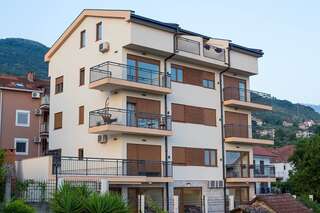 Апартаменты Porto Apartmani Тиват-1